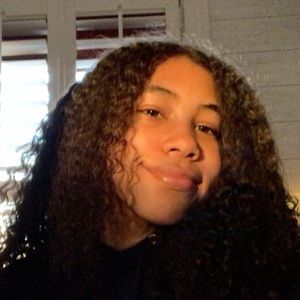 Meet your Posher, Leah